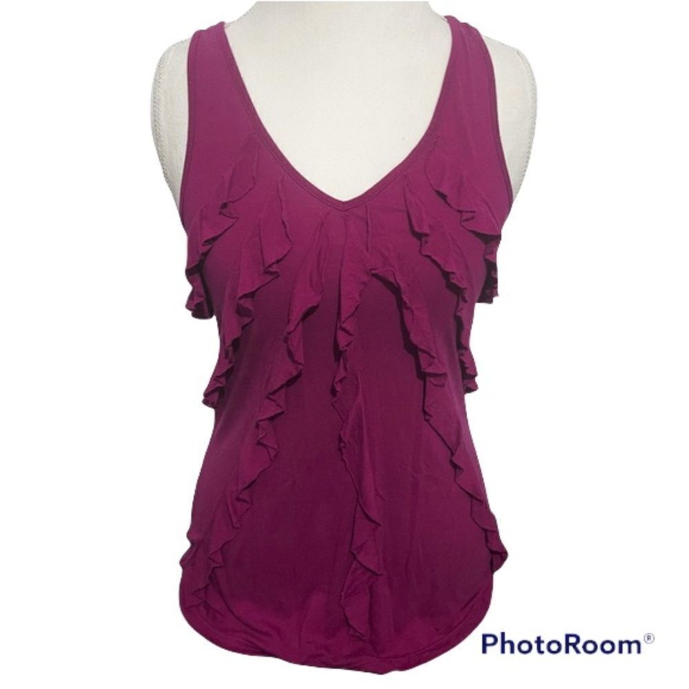 ✨ EXPRESS Magenta Ruffle Tank Top ✨ - Picture 2 of 5